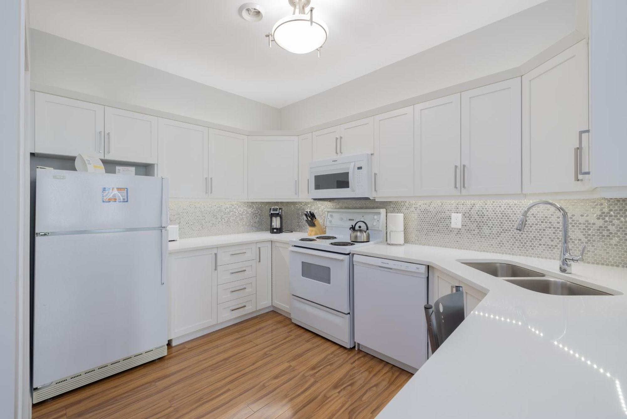 Obasa Suites @ The Hamilton Реджайна Екстер'єр фото