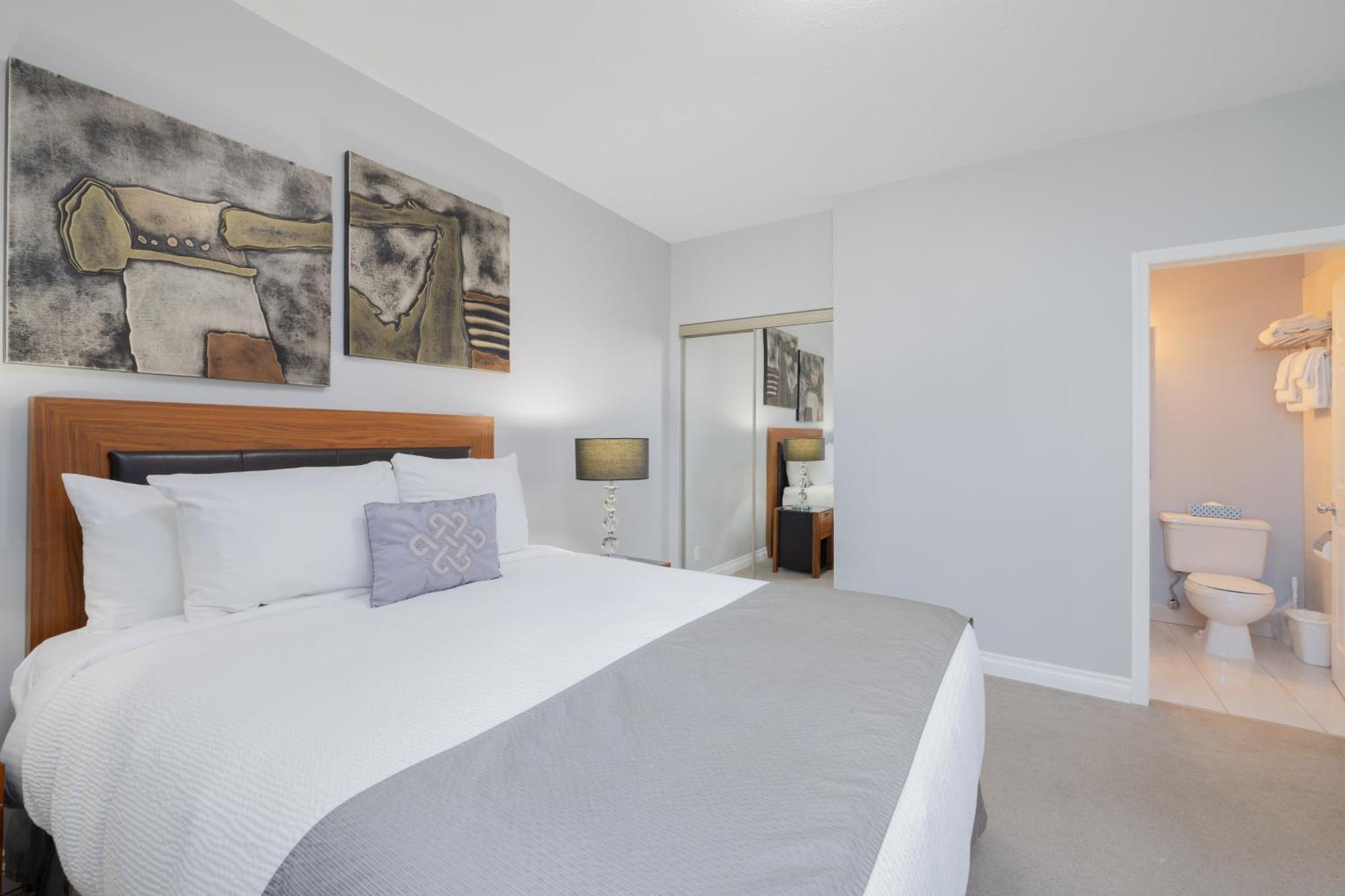 Obasa Suites @ The Hamilton Реджайна Екстер'єр фото